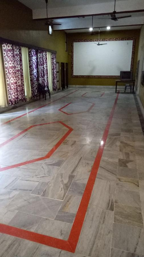 Hotel Tulsi Bānda Екстериор снимка